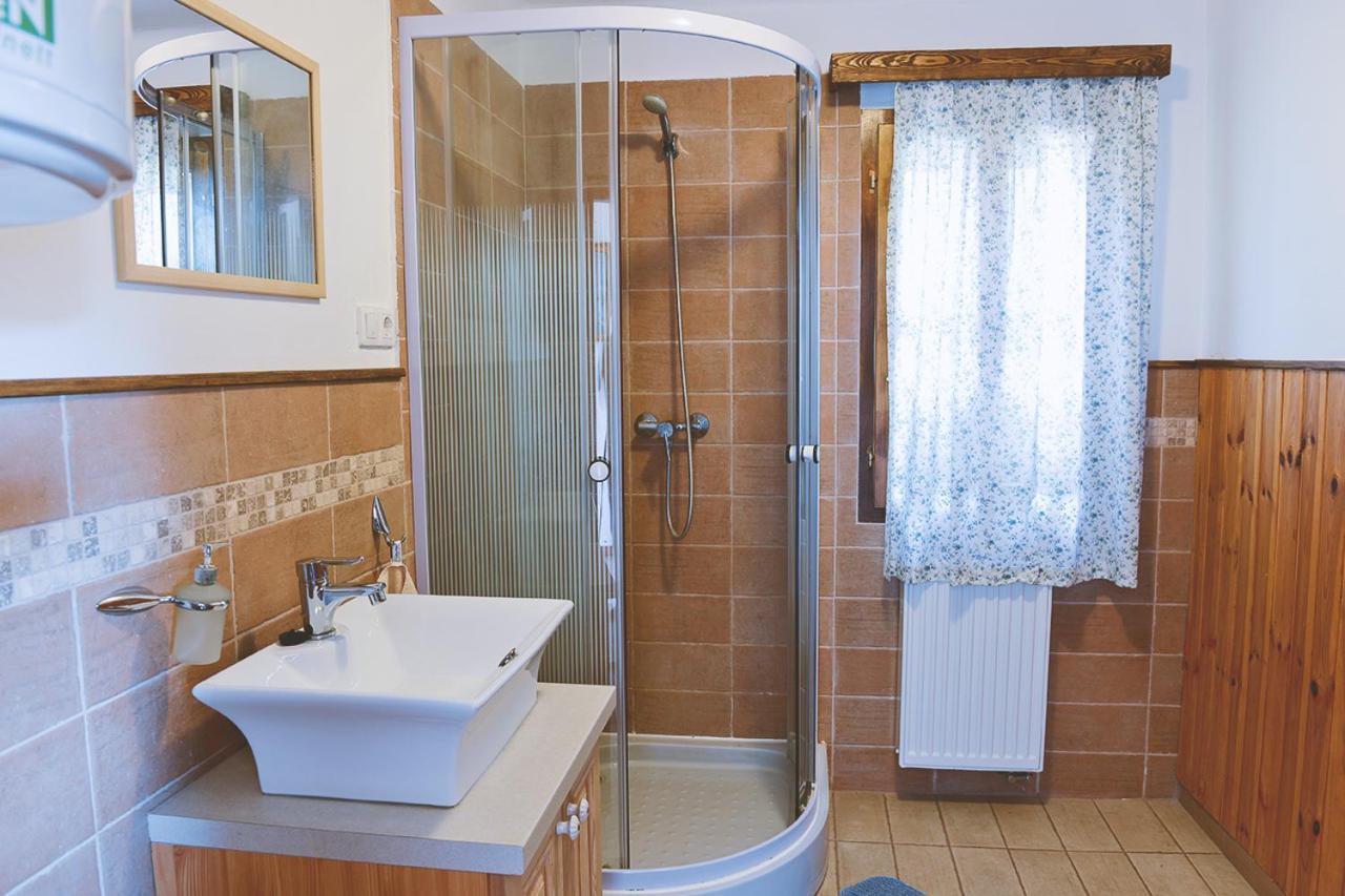 Sun City Vizisport Paradicsom Hodmezovasarhely Exterior photo